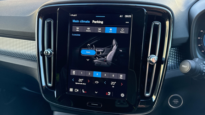 Volvo XC40 2.0 B3P Plus Dark 5dr Auto Petrol Estate